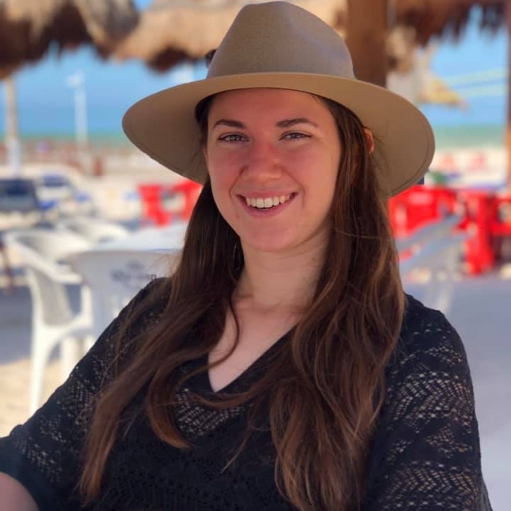 Meet your Posher, Lauren